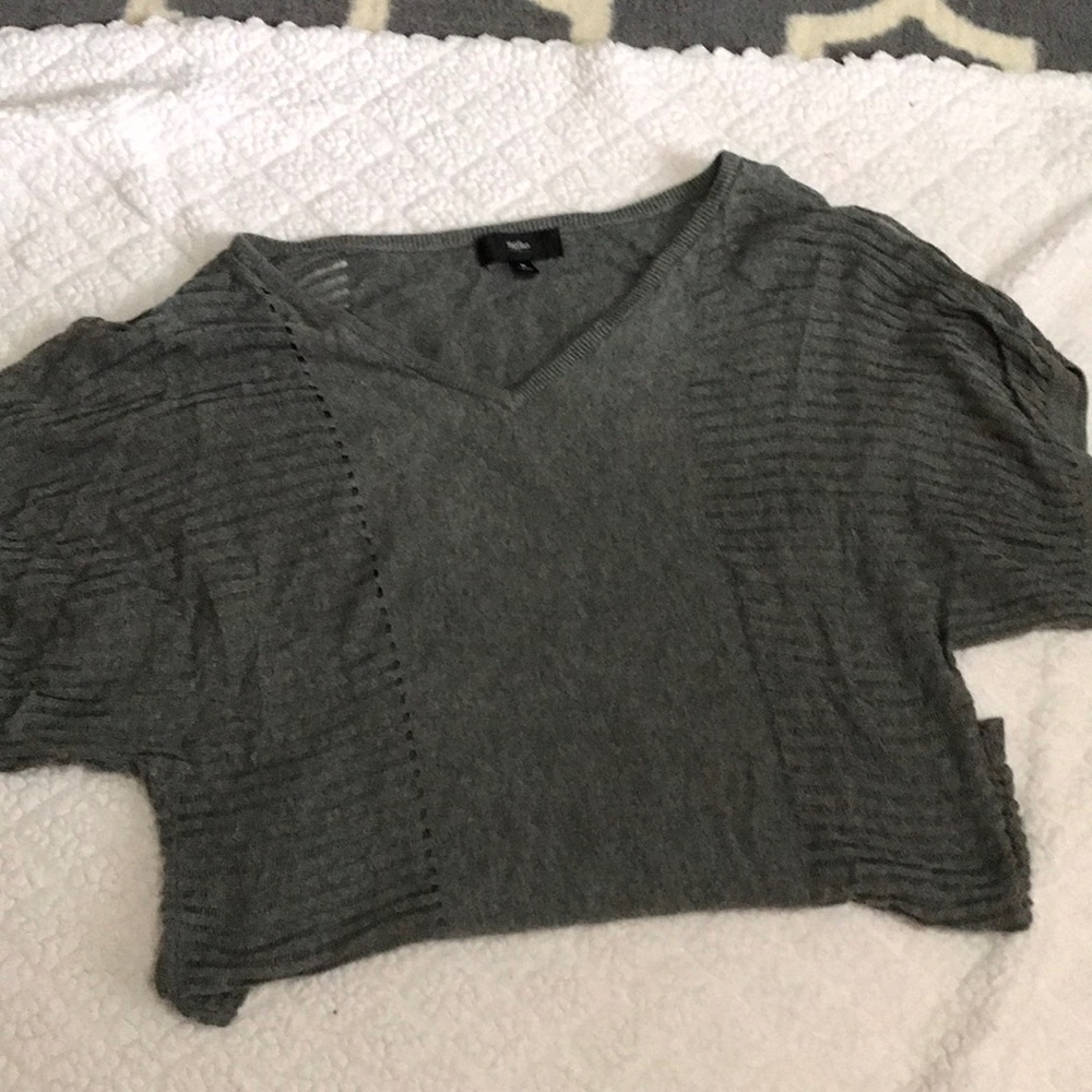 Grey bat-wing sleeved sweater